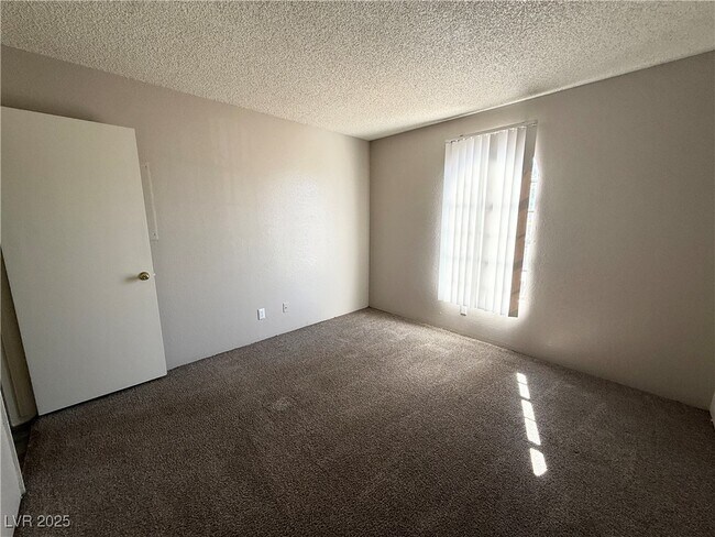 Building Photo - 2981 Juniper Hills Blvd