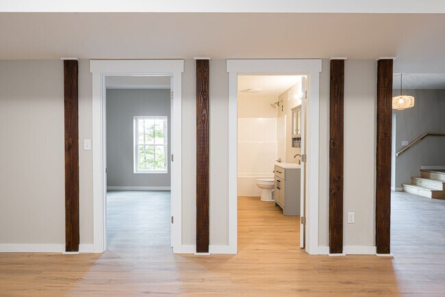 Building Photo - Large New Construction Rental - Old Fort