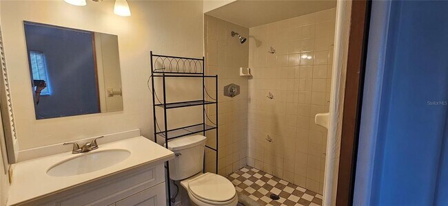 Building Photo - 4904 Vincennes Ct