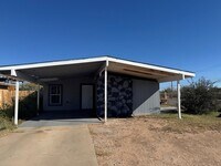 Building Photo - 2700 Cumberland Rd