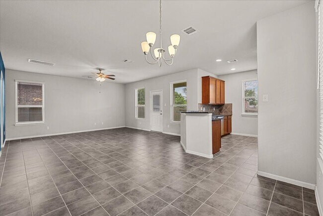 Building Photo - 4114 W Bayou Maison Cir