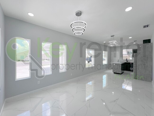 Building Photo - Beautiful Brand New 3 b/2bath Apartment in...