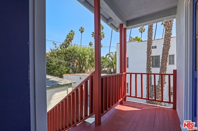 Building Photo - 4411 Victoria Park Dr