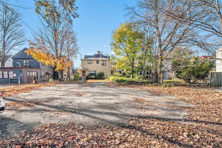 Building Photo - 144 College Ave NE