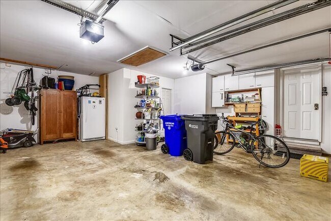 Garage - 2154 Silentree Dr