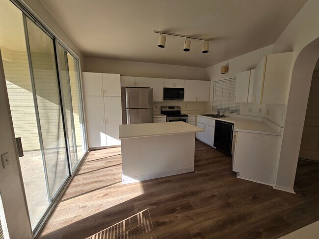 Building Photo - 91-920 Laaulu St #1F