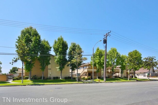 Building Photo - 510-520 E Orangewood Ave