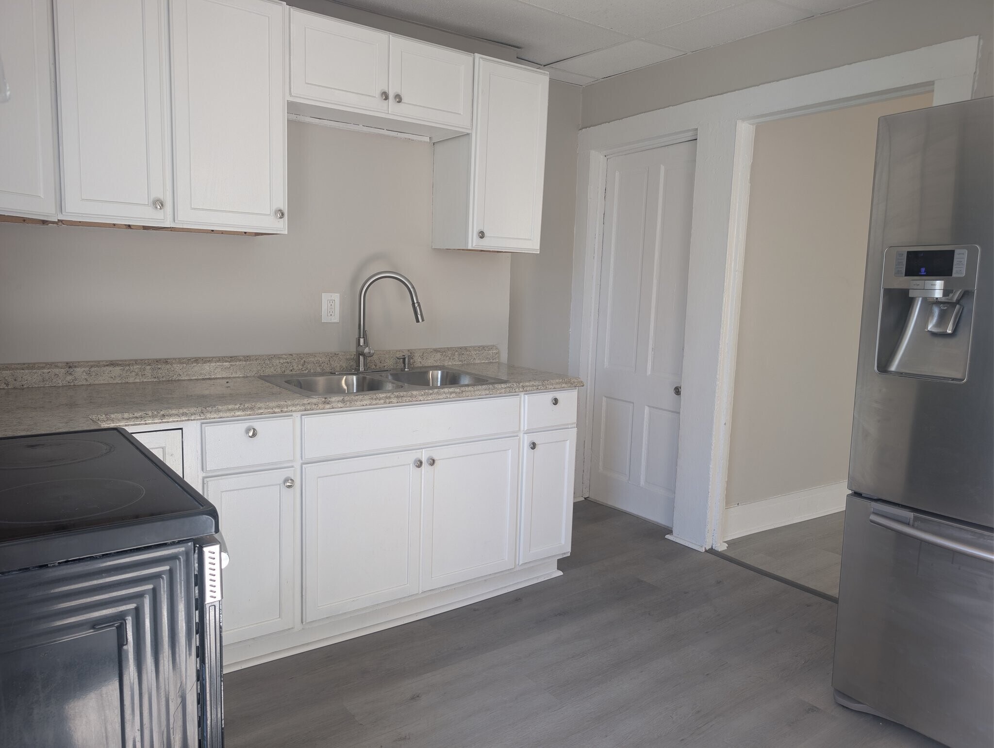 Building Photo - 502 Marion St