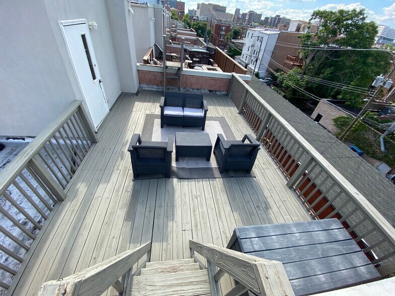 Rooftop Deck - 1336 W Fillmore St