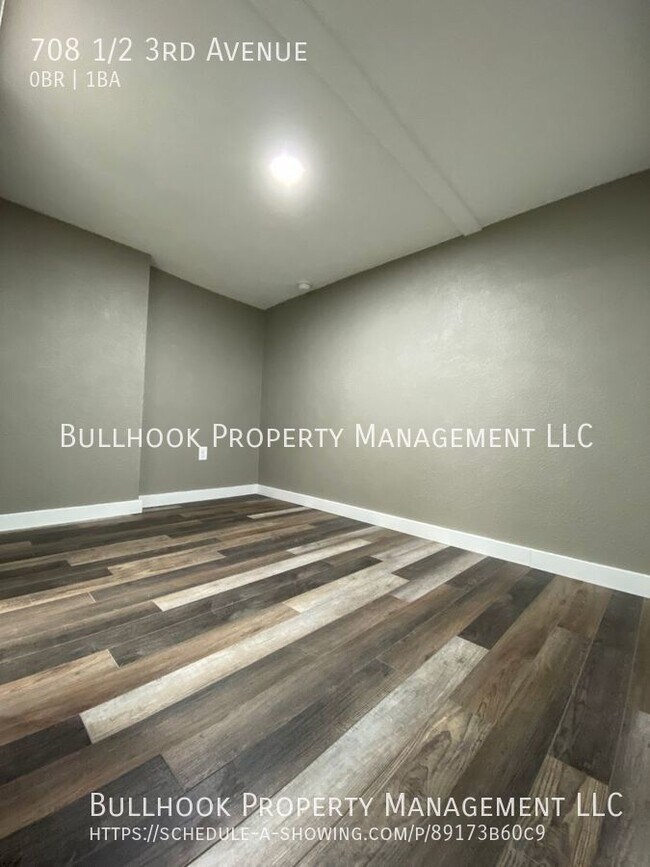 Building Photo - 708 1/2 3rd Avenue-