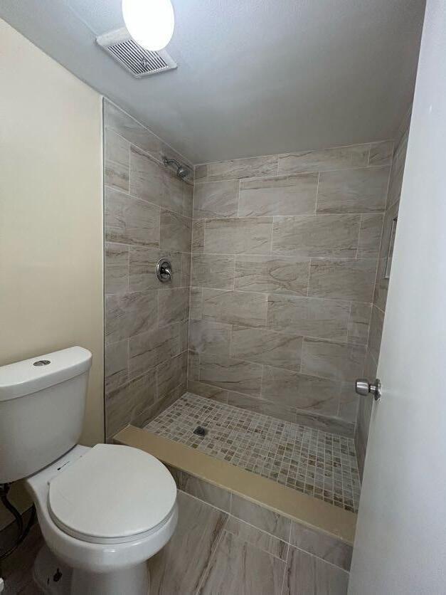 Building Photo - 2211 White Pine Cir