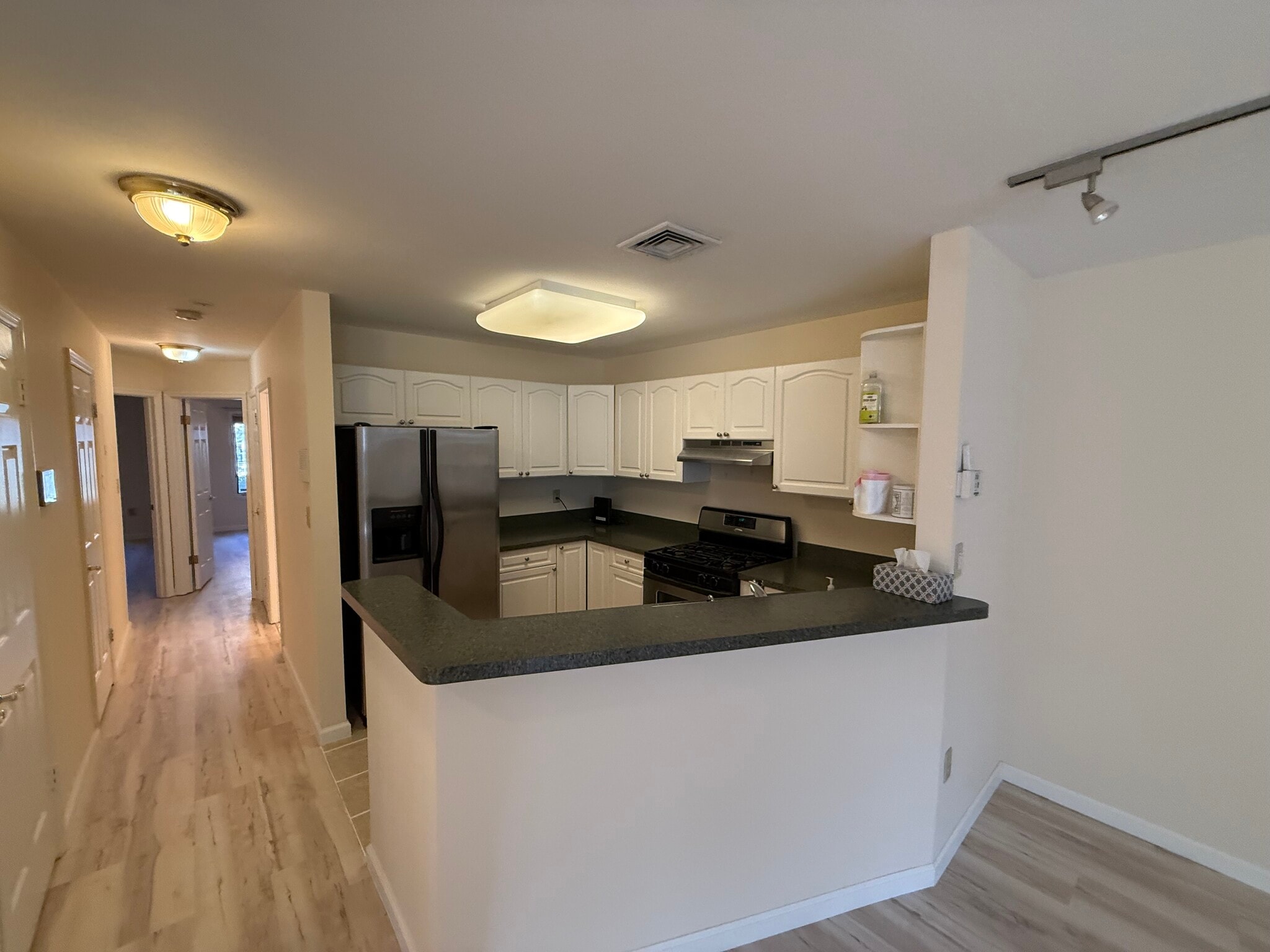 Building Photo - 304 Saint Michaels Walk