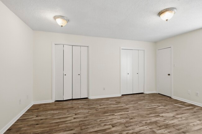 Building Photo - 20315 Sunny Shores Dr