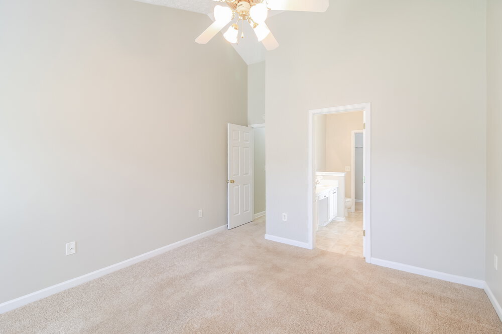 Building Photo - 180 Lake Cove Approach