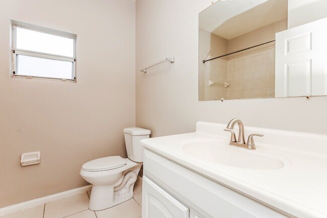 Building Photo - 3005 21st St SW