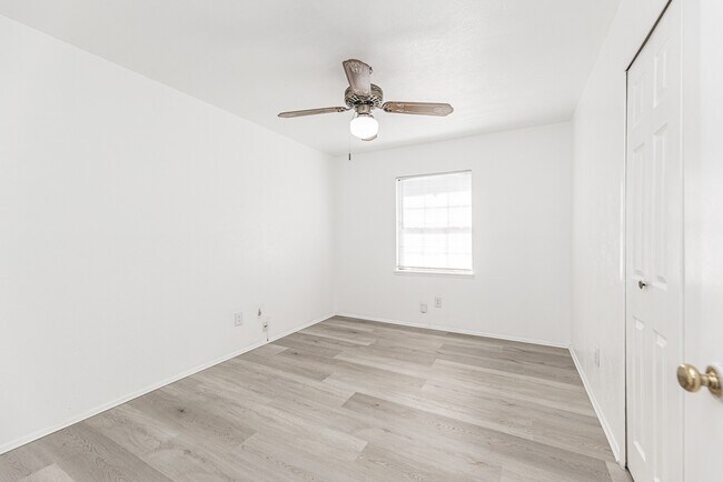 Building Photo - 16814 Kilwinning Dr