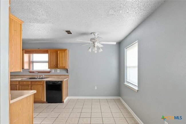 Building Photo - 1301 Little St