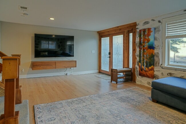 Building Photo - Cozy FURNISHED or  Unfurnished  2-Bed, 2-Bath Haven  on the creek!