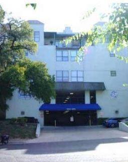 Building Photo - 2409 Leon St