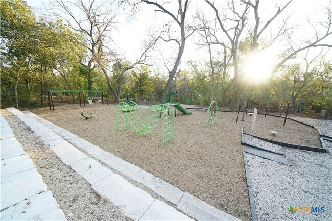 Building Photo - 3884 Lorenzen Ct