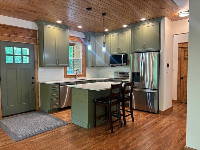 Building Photo - 4553 Buckhorn Cir