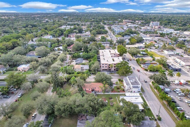 Building Photo - 12287 NE 7th Ave