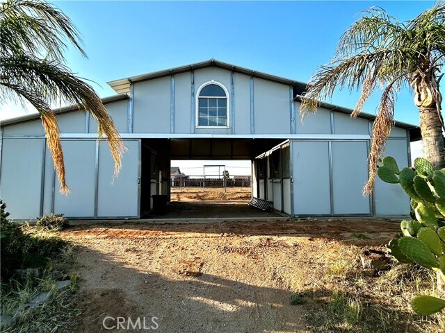 Building Photo - 16240 Sycamore St