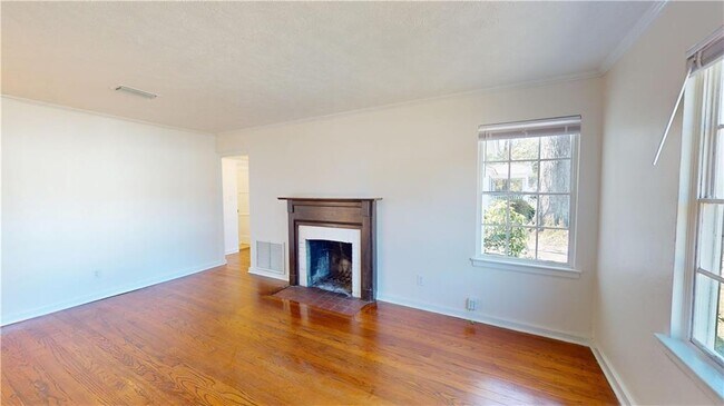 Building Photo - 15 Princess Anne Rd