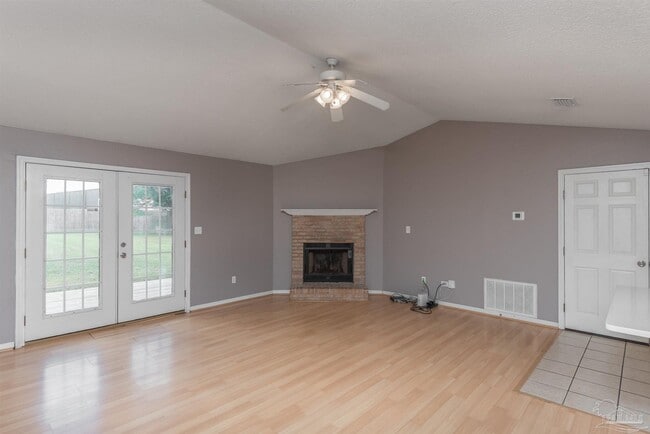 Building Photo - 2100 Frontera St