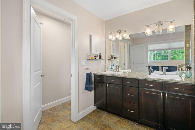 Building Photo - 1001 N 3rd St