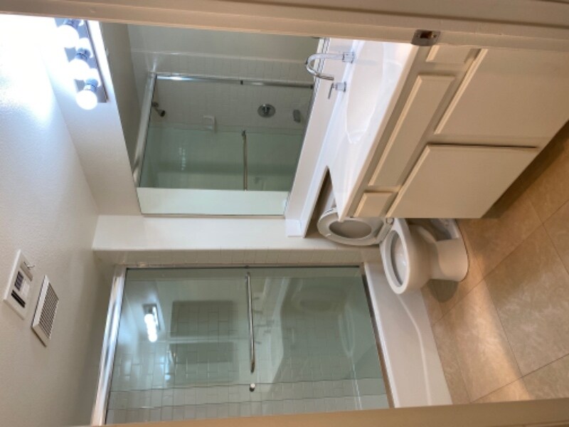 Building Photo - 13002 Riverside Dr