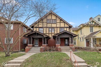 Building Photo - 963 Woodruff Pl W Dr