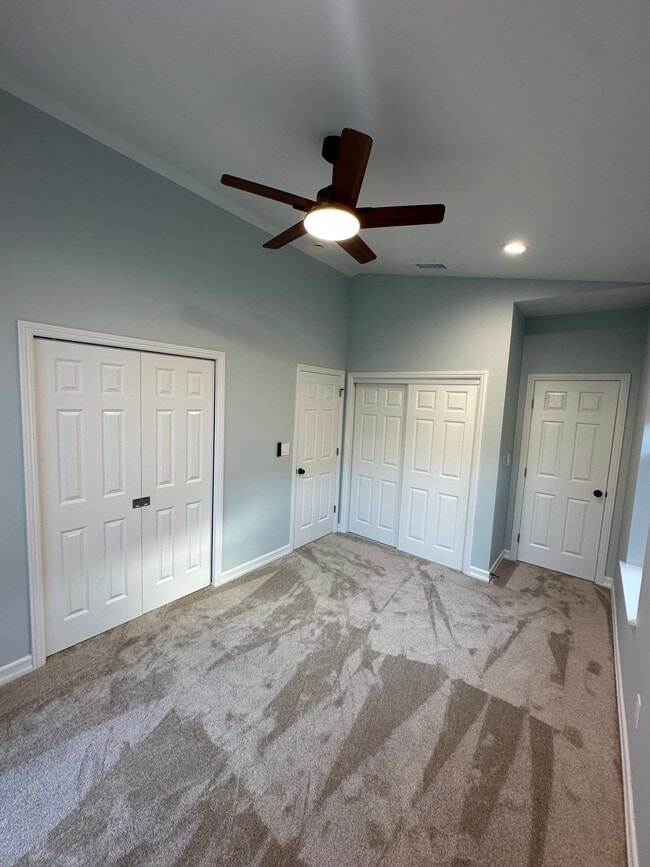 Building Photo - 12 Mast Ct