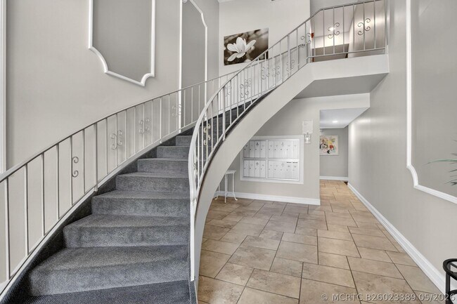 Building Photo - 9101 Jacaranda Ln