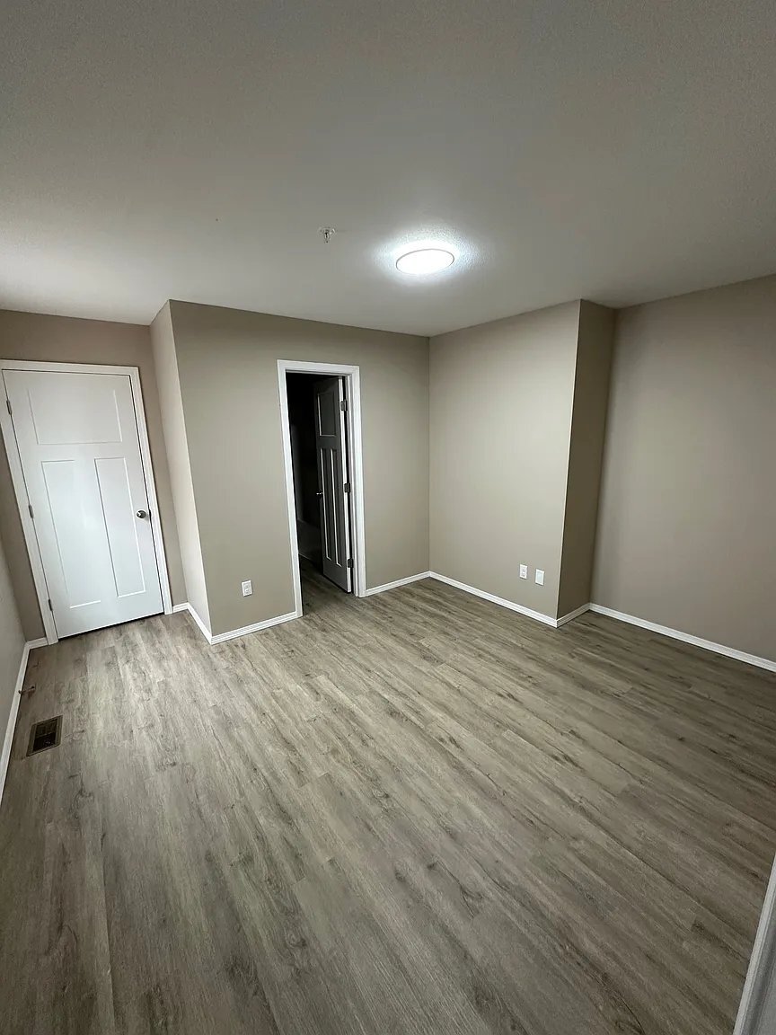 Building Photo - 609 Texas Ave