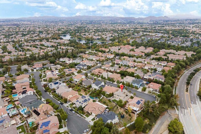 Building Photo - Stunning Luxury Living in Temecula | Expansive 4-Bedroom Masterpiece