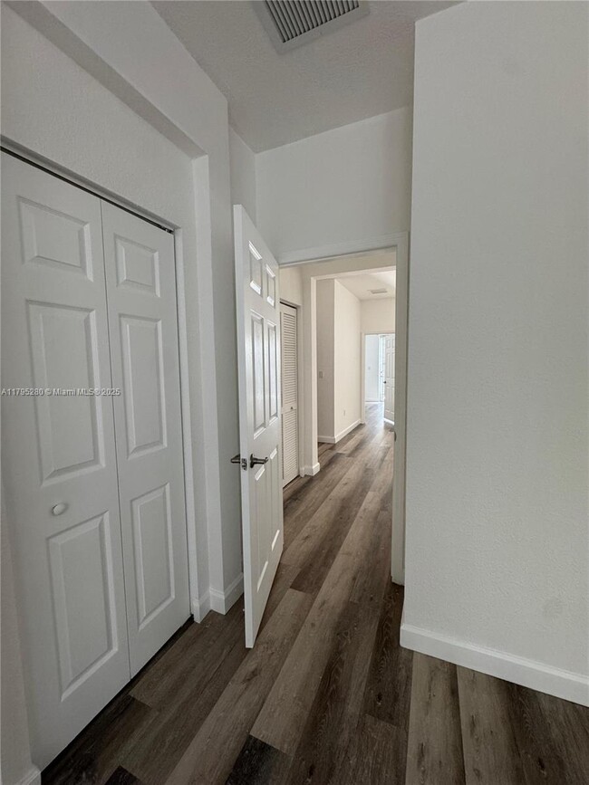 Building Photo - 7515 NW 114th Path