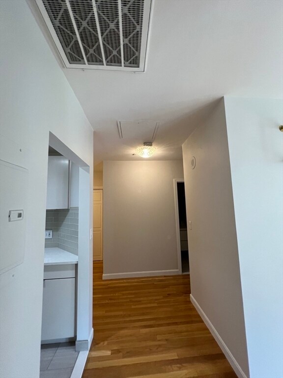 Building Photo - 75 Clarendon St