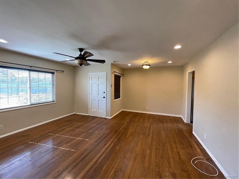 Building Photo - 17919 Emelita St