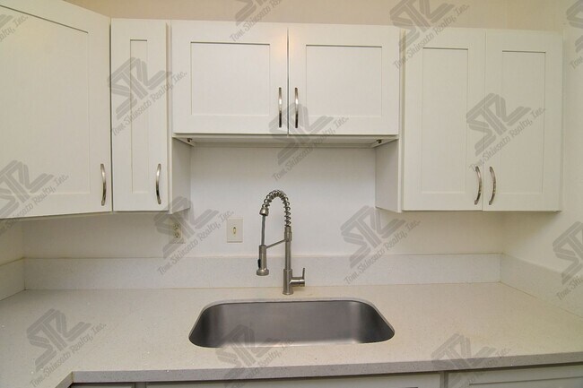 Building Photo - 87-123 Helelua Street - #G202