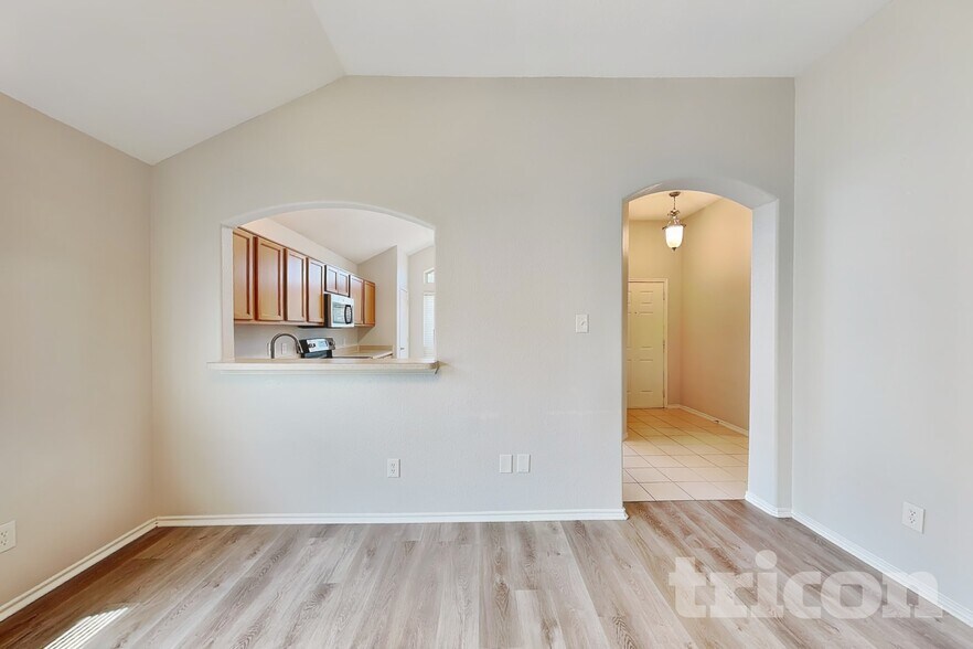 Building Photo - 304 Sardius Blvd