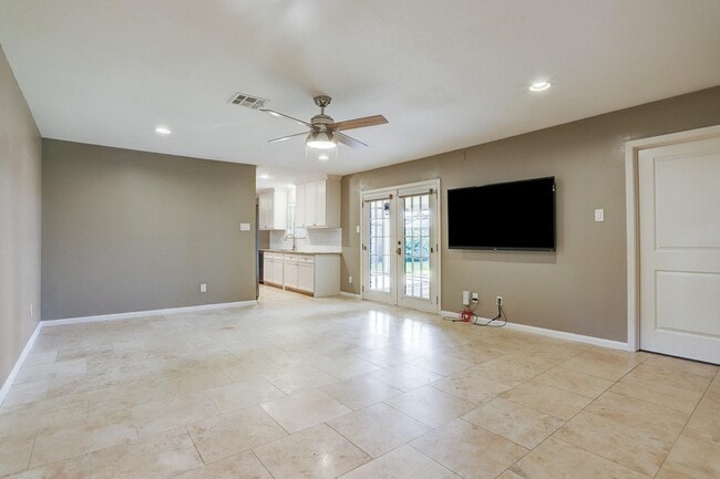 Building Photo - 9522 Emnora Ln
