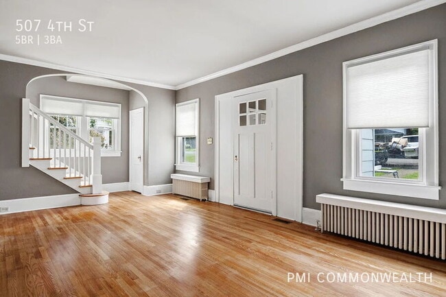 Building Photo - 507 4th St