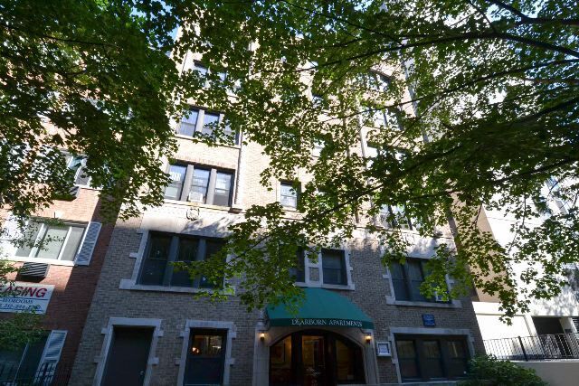 Primary Photo - 1350 N Dearborn St