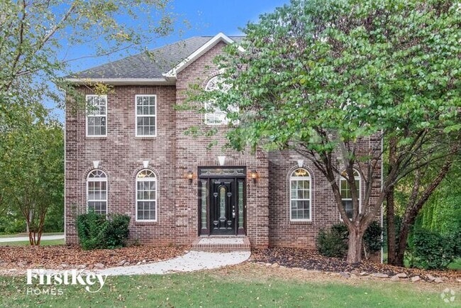 Building Photo - 6590 Lake Dale Way