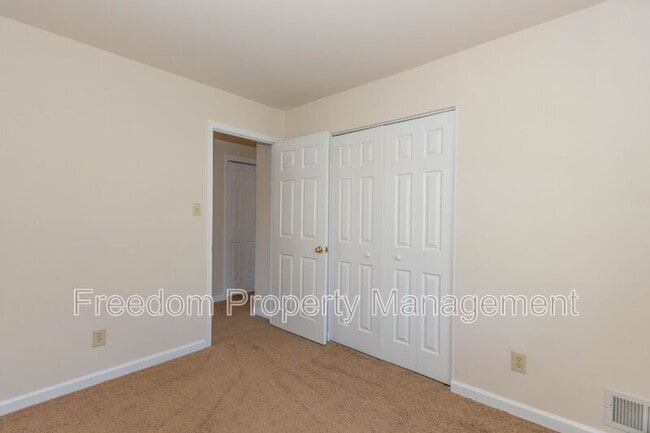 Building Photo - 9206 Hood Rd
