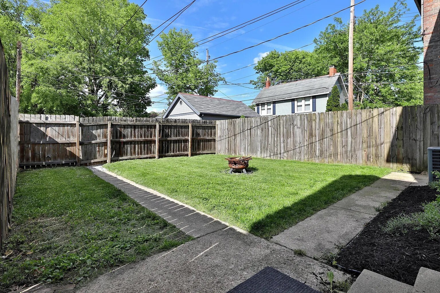 Backyard2 - 350 W 1st Ave