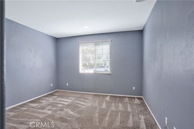 Building Photo - 574 Feeder St