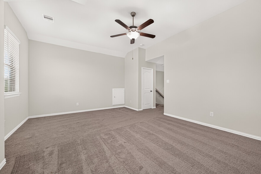 Building Photo - 20223 Highfield Park Dr