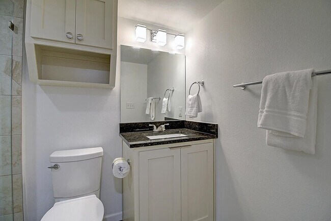 Building Photo - 1421 Eleventh Street-SI FL1-ID1023193P